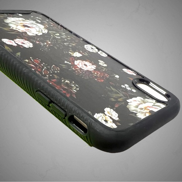 iPhone XS Max Black Floral Case - Picture 6 of 16